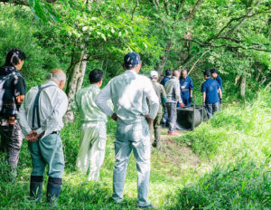 ドラム缶連結着脱式クマ捕獲器 クマステーションの設置写真